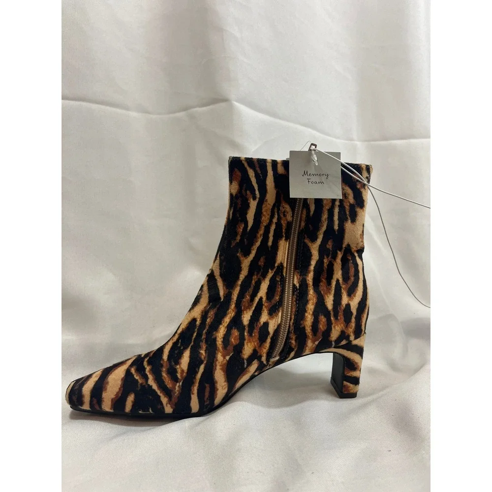 A New Day Womens Tiger Stripe‎ Animal Print Ankle Boots Memory Foam Size 6 NEW